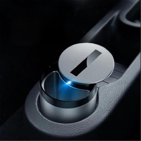 مطفأة سجائر محمولة للسيارة — مدمجة وعملية