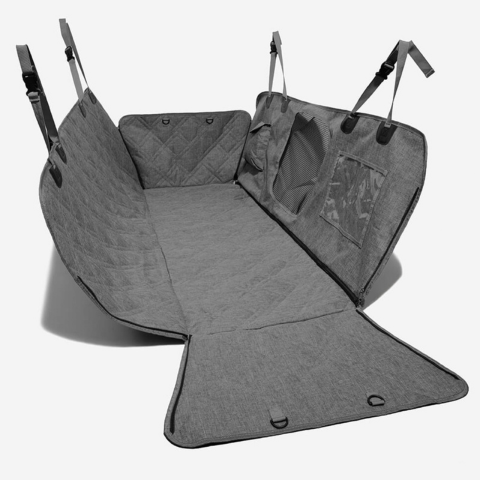 車の後部保護カバー — 犬を運ぶのに最適