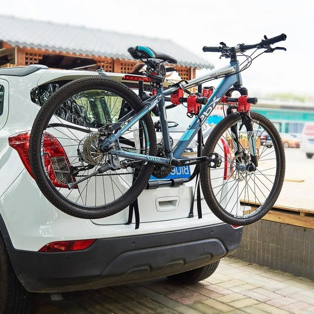 Portabicicletas de maletero para coche — Seguridad reforzada en trayecto 