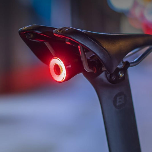 Baklys LED med intelligent bremsesensor - Ideell for bykjøring og sport 
